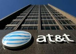AT&T invertirá tres mil millones de dólares en México