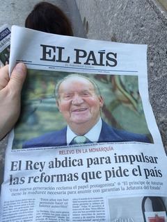 'El País' y los agujeros negros