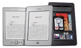 Varios Kindle de amazon, líder en ventas de e-reader.