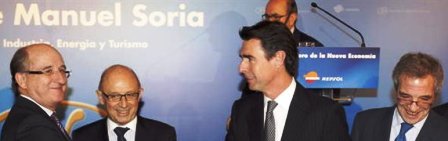 Antonio Brufau, presidente de Repsol; Cristobal Montoro, ministro de Hacienda; José Manuel Soria, ministro de Industria, y Cesar Alierta, presidente de Telefónica