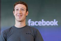 Facebook se hace más social y menos individual