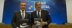 El presidente de la Comisión de Sociedad Digital de CEOE, Julio Linares, y el presidente de CEOE, Juan Rosell / David Mudarra / CEOE 