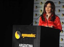 Cristina Fernández en un acto de la compañía antes de la ruptura. 