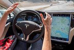 Alemania podría prohibir el sistema de autoconducción de los Tesla